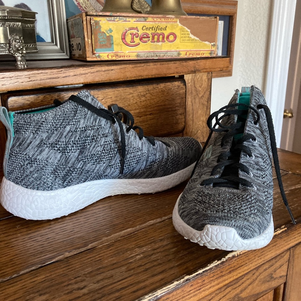 Skechers Gray and Teal Memory Foam Sneakers